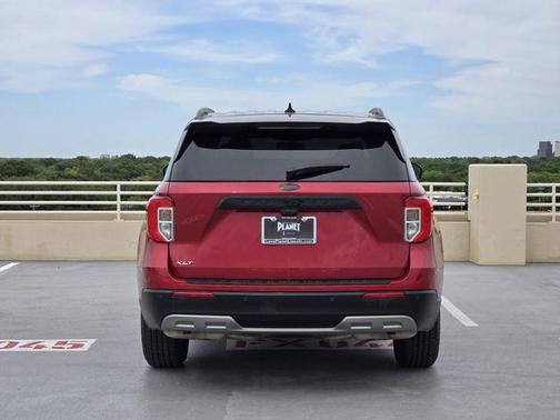 Rapid Red Metallic Tinted Clearcoat 2021 Ford Explorer XLT