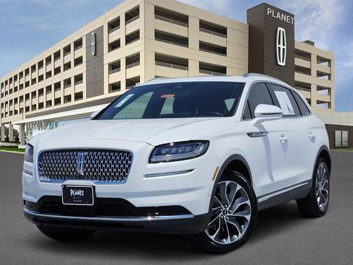 Pristine White Metallic Tri-Coat 2023 Lincoln Nautilus Reserve