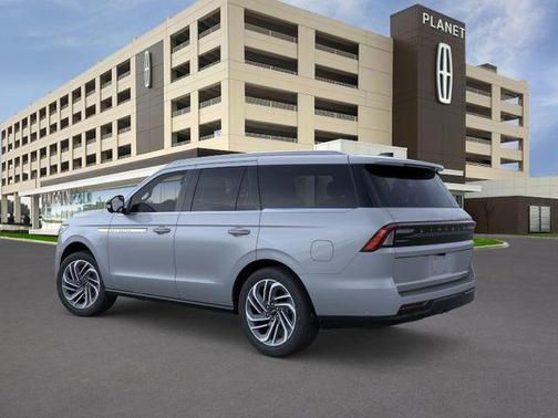 Mist 2026 Lincoln Navigator Reserve
