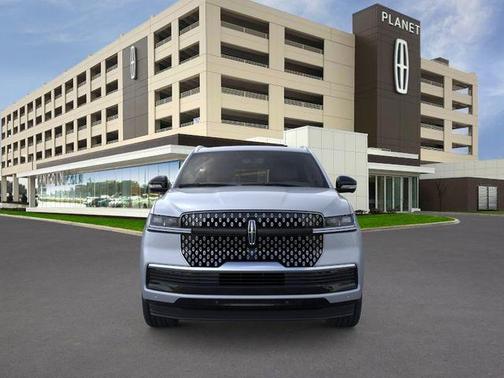 Mist 2026 Lincoln Navigator Reserve