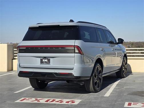 2025 Lincoln Navigator Reserve