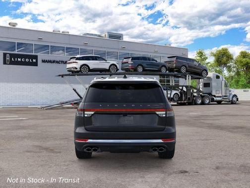 Infinite Black Metallic Clearcoat 2026 Lincoln Aviator Reserve