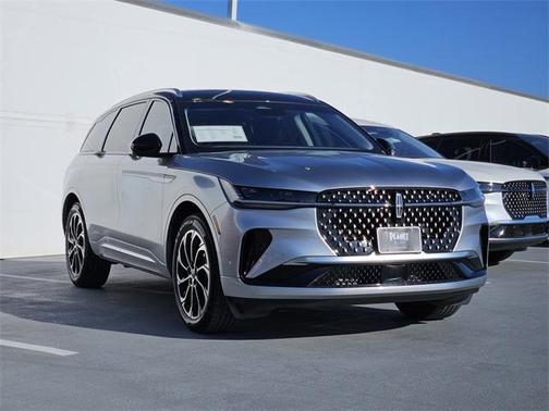 2024 Lincoln Nautilus Reserve