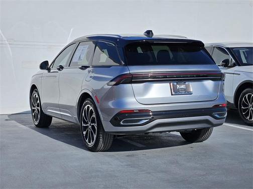 2024 Lincoln Nautilus Reserve