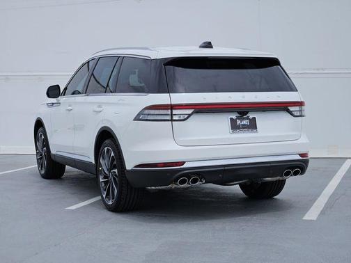 Pristine White Metallic Tri-Coat 2026 Lincoln Aviator Reserve AWD