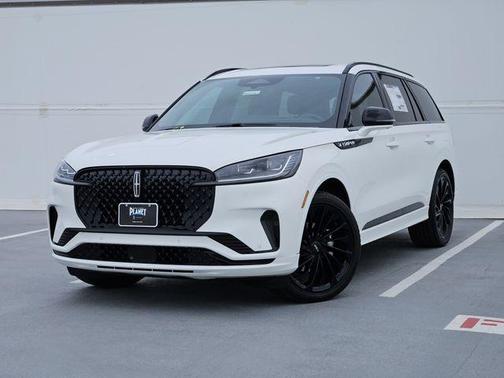 Pristine White Metallic Tri-Coat 2026 Lincoln Aviator Reserve AWD