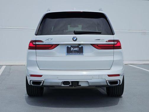 White Metallic 2021 BMW X7 xDrive40i