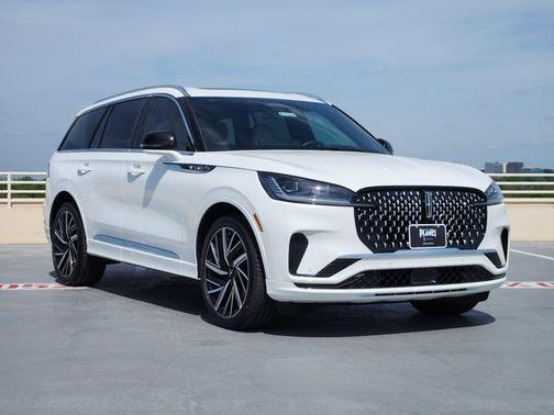 Pristine White Metallic Tri-Coat 2026 Lincoln Aviator Black Label AWD