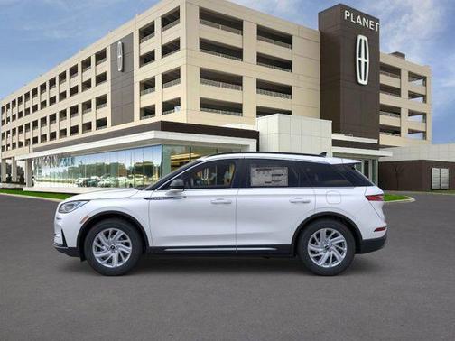 Pristine White Metallic Tri-Coat 2026 Lincoln Corsair Premiere