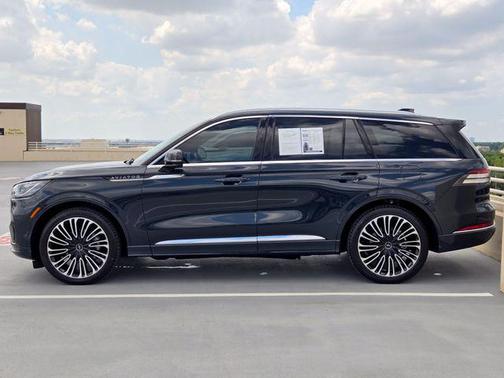 Cenote Green Bright Colorant Clearcoat 2026 Lincoln Aviator Black Label AWD