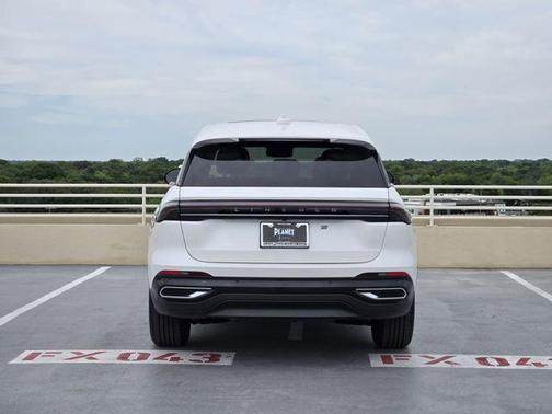 White Platinum Metallic Tri-Coat 2026 Lincoln Nautilus Premiere