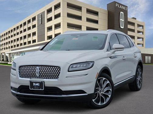 Ceramic Pearl Metallic Tinted Clearcoat 2023 Lincoln Nautilus Reserve
