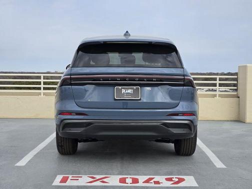 Whisper Blue Metallic Clearcoat 2026 Lincoln Nautilus Premiere