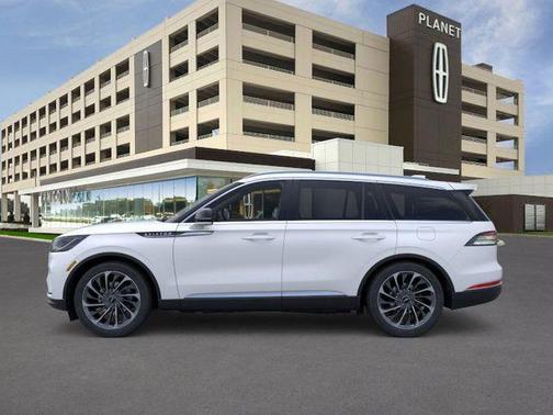 Pristine White Metallic Tri-Coat 2026 Lincoln Aviator Reserve AWD