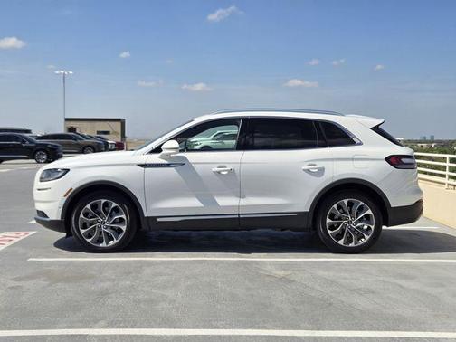 Pristine White Metallic Tri-Coat 2023 Lincoln Nautilus Reserve