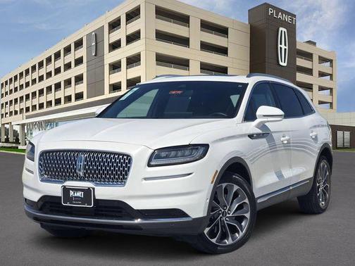 Pristine White Metallic Tri-Coat 2023 Lincoln Nautilus Reserve