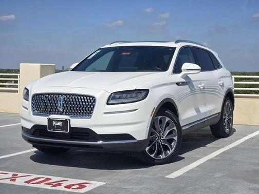 Pristine White Metallic Tri-Coat 2023 Lincoln Nautilus Reserve
