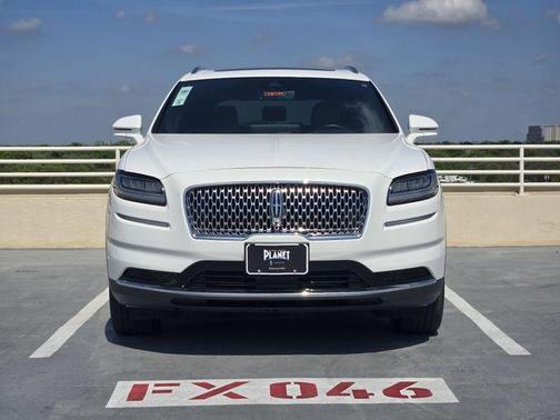 Pristine White Metallic Tri-Coat 2023 Lincoln Nautilus Reserve