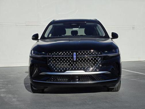 Infinite Black Metallic Clearcoat 2026 Lincoln Nautilus Reserve