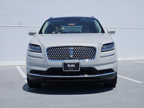 Ceramic Pearl Metallic Tinted Clearcoat 2022 Lincoln Nautilus Reserve