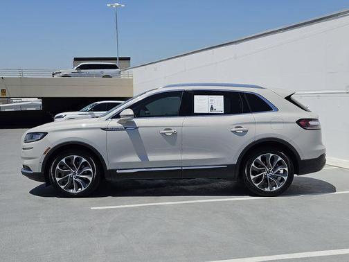 Ceramic Pearl Metallic Tinted Clearcoat 2022 Lincoln Nautilus Reserve