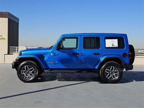 2024 Jeep Wrangler 4-Door Sahara 4x4