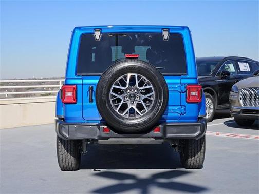 2024 Jeep Wrangler 4-Door Sahara 4x4