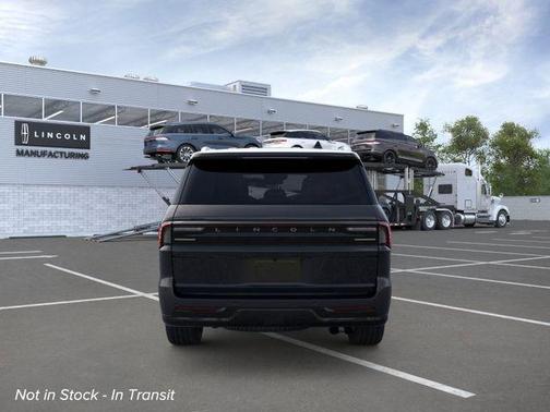 Infinite Black Metallic Clearcoat 2026 Lincoln Navigator Reserve