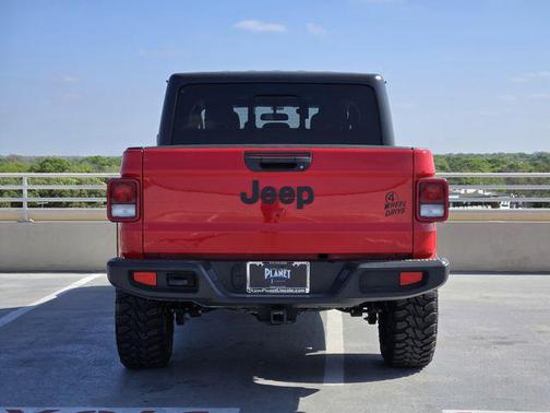 Firecracker Red Clearcoat 2021 Jeep Gladiator Willys 4x4