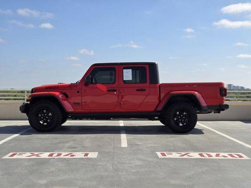 Firecracker Red Clearcoat 2021 Jeep Gladiator Willys 4x4