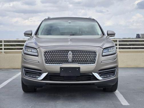 2019 Lincoln Nautilus Select