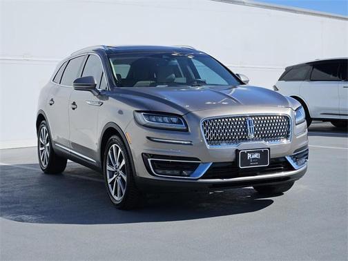 2019 Lincoln Nautilus Select