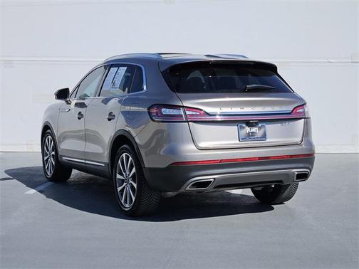 2019 Lincoln Nautilus Select