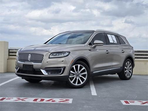 2019 Lincoln Nautilus Select