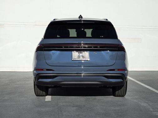 Whisper Blue Metallic Clearcoat 2026 Lincoln Nautilus Reserve