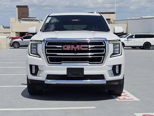 White Frost Tricoat 2022 GMC Yukon XL SLT