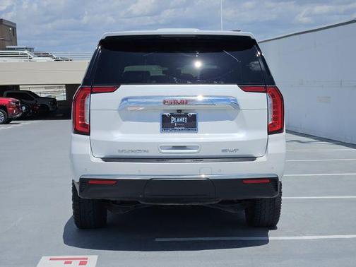 White Frost Tricoat 2022 GMC Yukon XL SLT