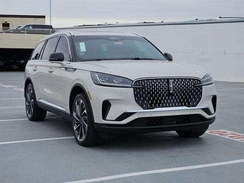 Ceramic Pearl Metallic Tri-Coat 2025 Lincoln Aviator Reserve AWD