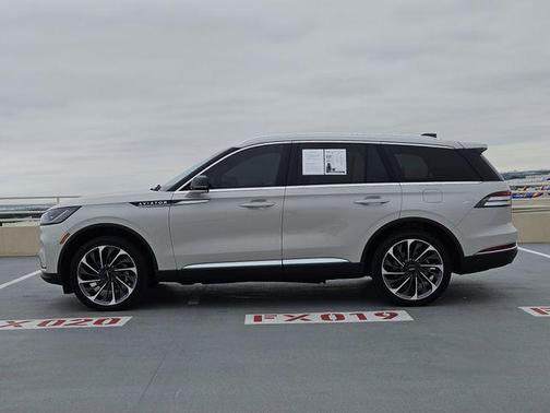 Ceramic Pearl Metallic Tri-Coat 2025 Lincoln Aviator Reserve AWD