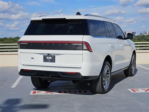 2025 Lincoln Navigator Reserve