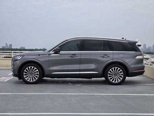 Asher Gray Metallic Clearcoat 2024 Lincoln Aviator Premiere