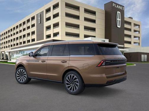 Sunrise Copper Metallic Pearlcoat 2026 Lincoln Navigator Black Label