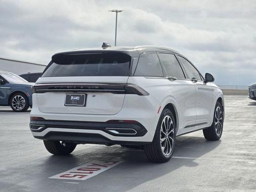 2026 Lincoln Nautilus Reserve