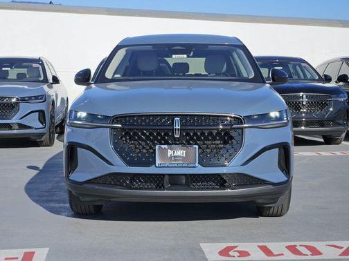 Whisper Blue Metallic Clearcoat 2026 Lincoln Nautilus Premiere