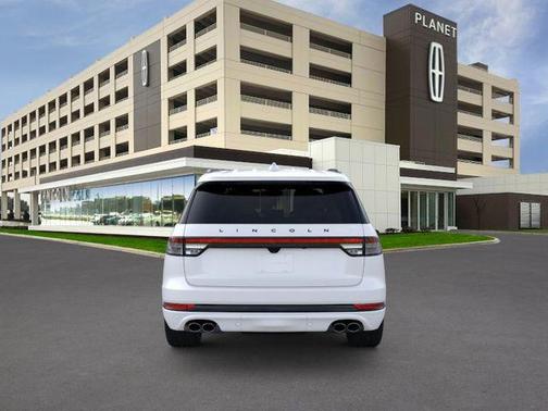 Pristine White Metallic Tri-Coat 2026 Lincoln Aviator Black Label AWD