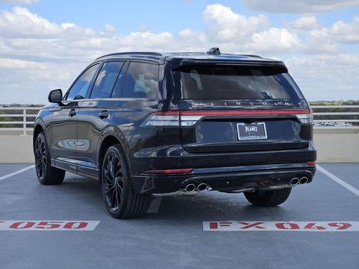 Infinite Black Metallic Clearcoat 2026 Lincoln Aviator Reserve AWD