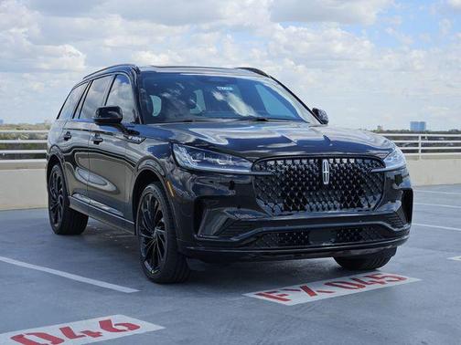 Infinite Black Metallic Clearcoat 2026 Lincoln Aviator Reserve AWD