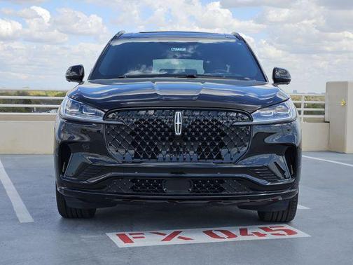 Infinite Black Metallic Clearcoat 2026 Lincoln Aviator Reserve AWD