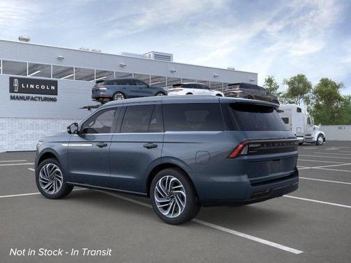 Flight Blue Metallic Clearcoat 2026 Lincoln Navigator Reserve