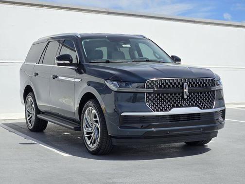 Flight Blue Metallic Clearcoat 2026 Lincoln Navigator Premiere